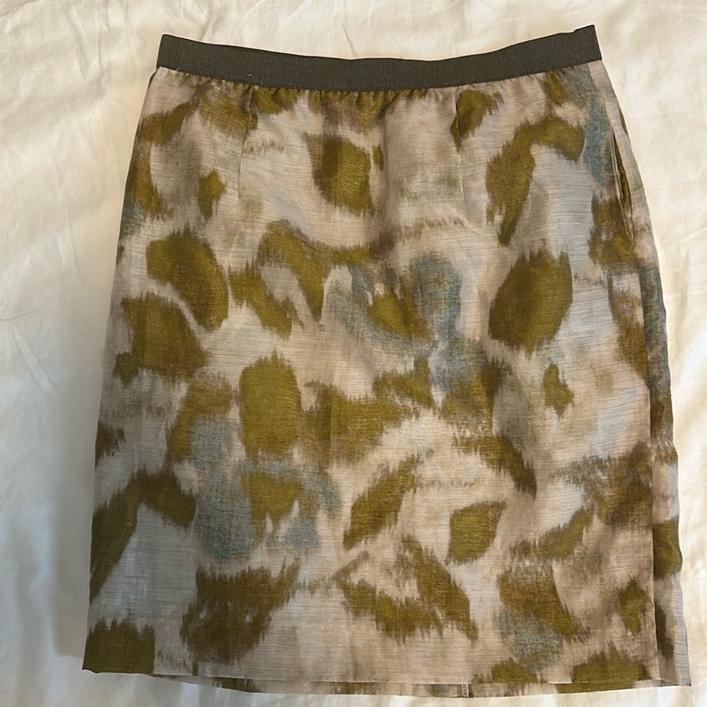 Loft mini skirt